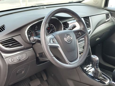 Used 2022 Buick Encore Preferred w/ Safety Package image 9