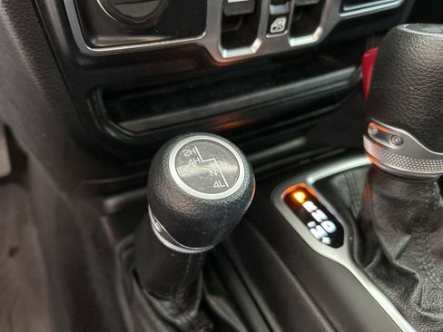 Used 2021 Jeep Wrangler Unlimited Sport image 9