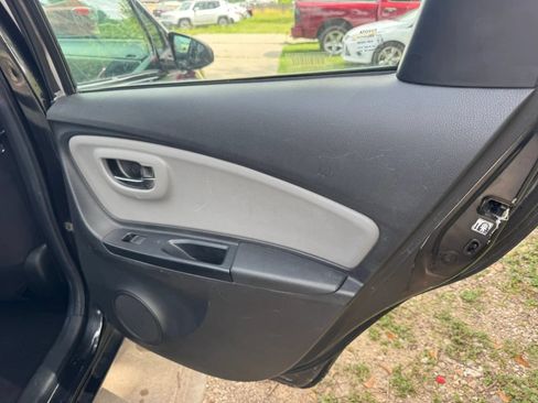 Used 2015 Toyota Yaris SE FWD image 20