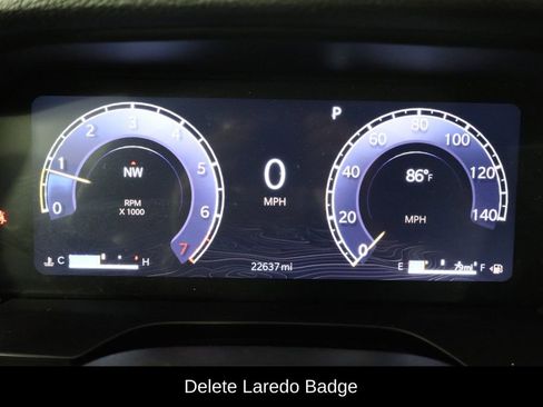 Used 2025 Jeep Grand Cherokee Altitude AWD/4WD image 11