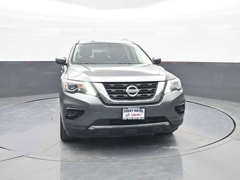 Used 2020 Nissan Pathfinder S image 2