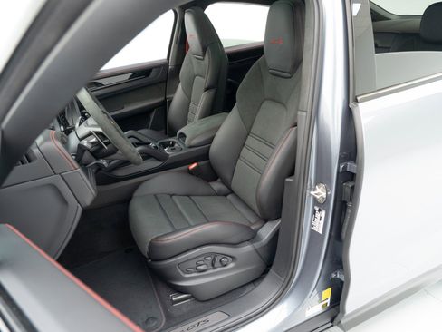 New 2026 Porsche Cayenne GTS AWD/4WD image 5