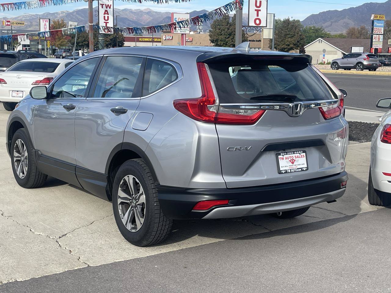 Used 2018 Honda CR-V LX image 7