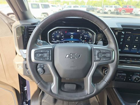 Used 2022 Chevrolet Silverado 1500 RST w/ Convenience Package II AWD/4WD image 22
