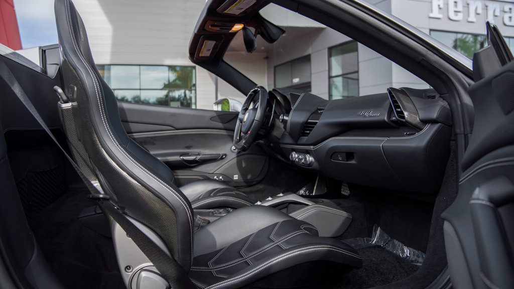 Used 2018 Ferrari 488 Spider RWD image 24