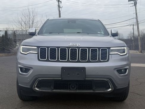 Used 2017 Jeep Grand Cherokee Limited w/ Luxury Group II image 3
