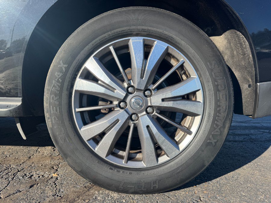 Used 2019 Nissan Pathfinder SL FWD image 13