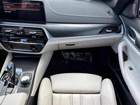 Certified 2023 BMW 540i w/ Executive Package image 29