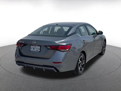 Used 2025 Nissan Sentra SV FWD image 14