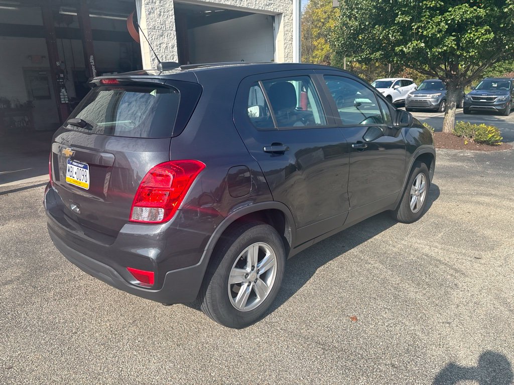 Used 2019 Chevrolet Trax LS AWD/4WD image 7