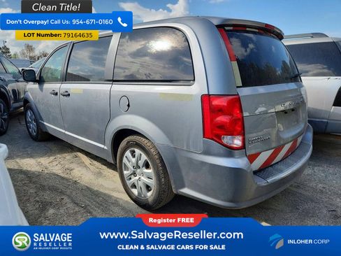 Used 2019 Dodge Grand Caravan SE image 3