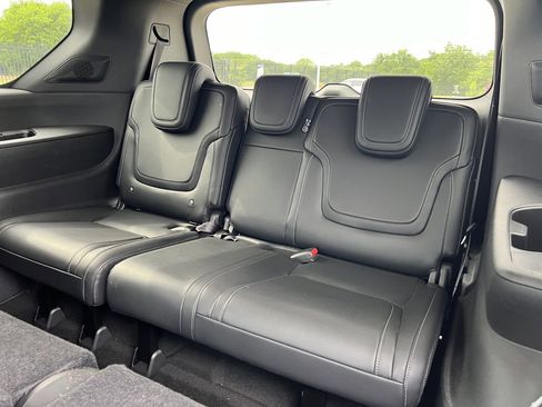 Used 2025 Nissan Armada PRO-4X AWD/4WD image 13