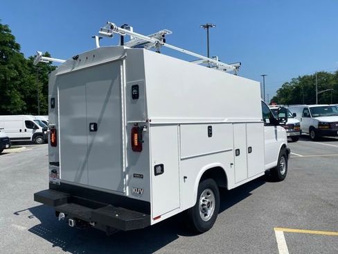 New 2024 GMC Savana 3500 w/ Power Convenience Package image 12