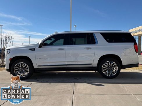 Used 2023 GMC Yukon XL Denali Ultimate image 8