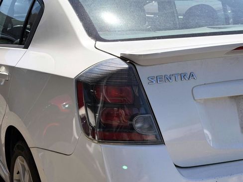 Used 2012 Nissan Sentra 2.0 SR FWD image 10