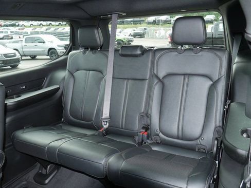 Used 2025 Jeep Wagoneer Series II image 20