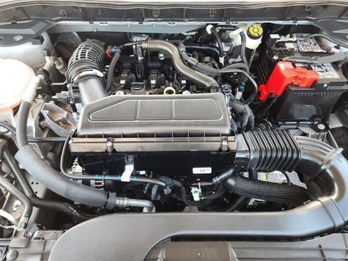 Used 2025 Ford Escape Active AWD/4WD image 32