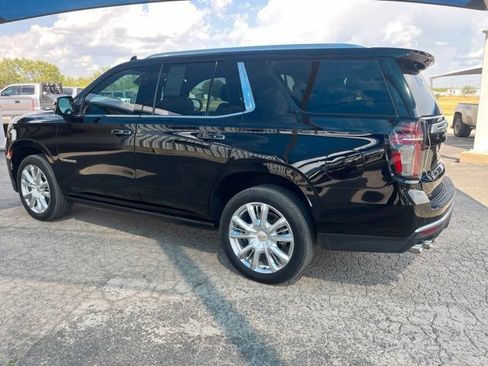Used 2023 Chevrolet Tahoe High Country w/ Premium Package 2 AWD/4WD image 6