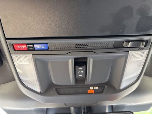 Used 2025 Subaru Forester Premium w/ Convenience Package #1 AWD/4WD image 19