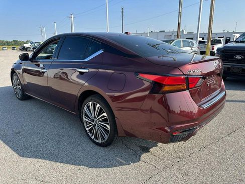 Used 2023 Nissan Altima 2.5 SL image 3