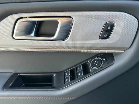 New 2026 Ford Explorer Active RWD image 11