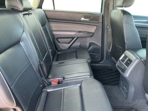 Used 2022 Volkswagen Atlas Cross Sport SEL R-Line AWD/4WD image 19