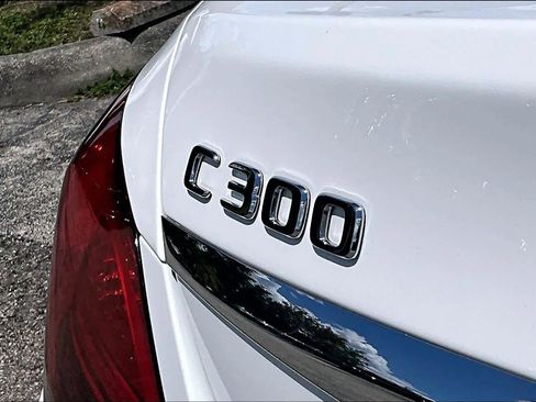 Used 2019 Mercedes-Benz C 300 Sedan image 10