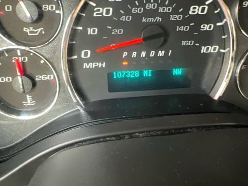 Used 2016 Chevrolet Express 3500 LT w/ LT Preferred Equipment Group RWD image 18