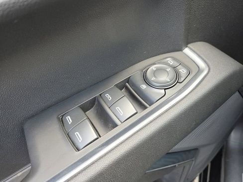 Used 2023 Chevrolet Silverado 1500 LT AWD/4WD image 7