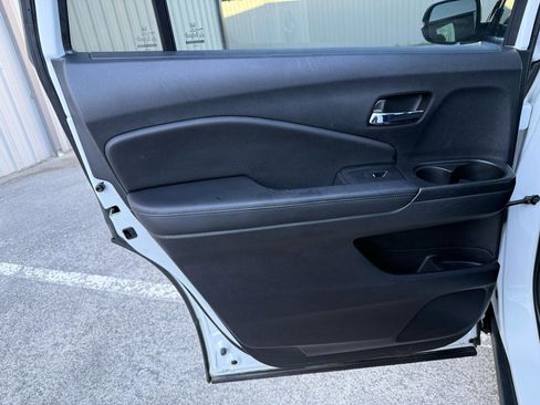 Used 2022 Honda Pilot Sport image 24