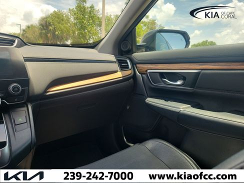 Used 2018 Honda CR-V Touring image 18