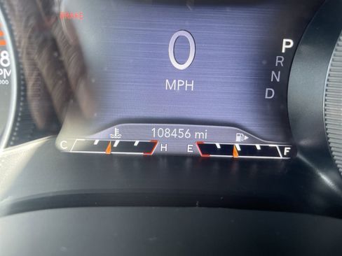 Used 2019 Jeep Cherokee Trailhawk w/ Comfort/Convenience Group image 18