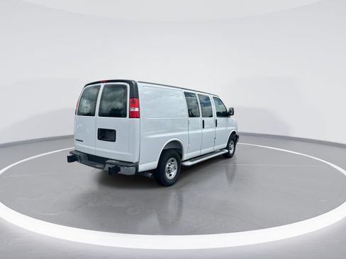Used 2025 Chevrolet Express 2500 w/ Driver Convenience Package RWD image 9