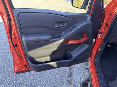 New 2026 Nissan Frontier PRO-4X w/ Pro-4x Convenience Package image 17