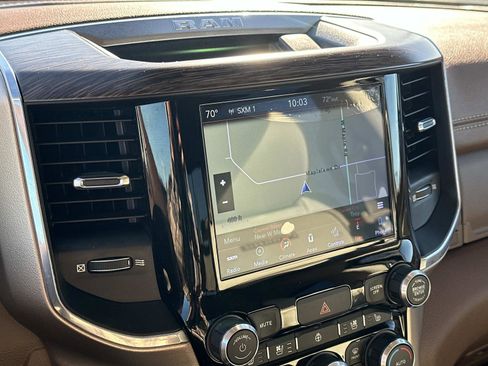 Used 2019 RAM 1500 Laramie image 31