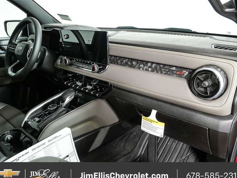 New 2026 Chevrolet Colorado ZR2 w/ Technology Package AWD/4WD image 25