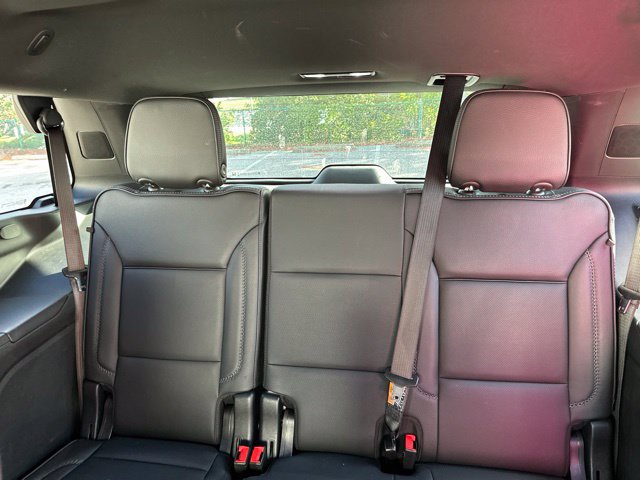 Used 2025 GMC Yukon Denali AWD/4WD image 11
