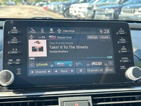 Used 2018 Honda Accord EX image 13