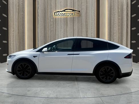 Used 2023 Tesla Model X AWD/4WD image 4
