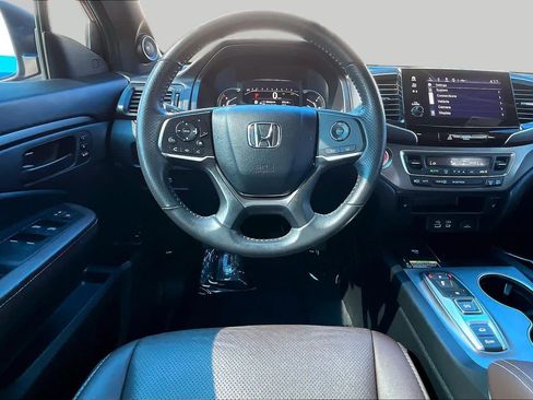 Used 2025 Honda Passport EX-L image 6