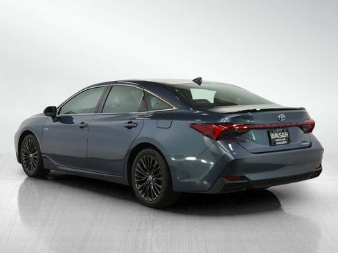 Used 2020 Toyota Avalon XSE w/ All Weather Liner Package image 3