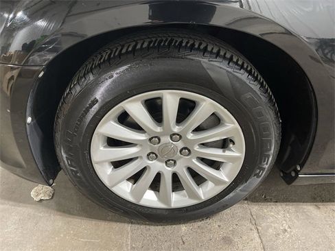 Used 2013 Chrysler 300 image 22