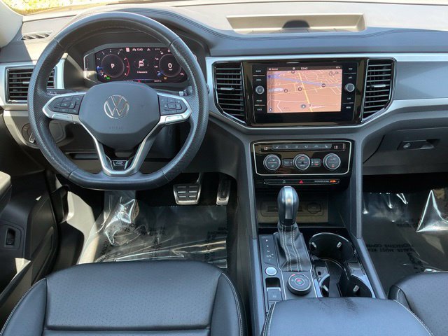 Certified 2023 Volkswagen Atlas SEL R-Line AWD/4WD image 12