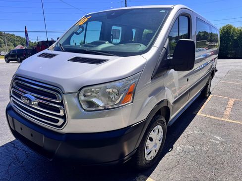 Used 2016 Ford Transit 350 XLT RWD image 3