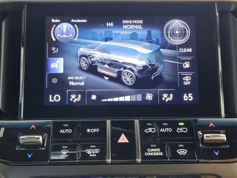 New 2025 Lexus LX 600 4WD w/ Luxury Package image 27