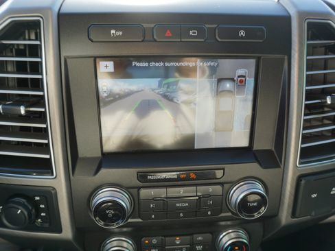 Used 2019 Ford F150 Limited image 24