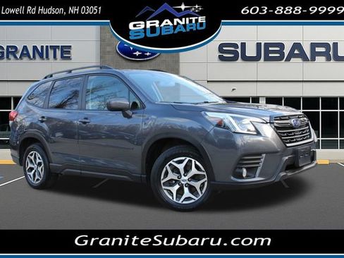 Used 2023 Subaru Forester Premium AWD/4WD image 1