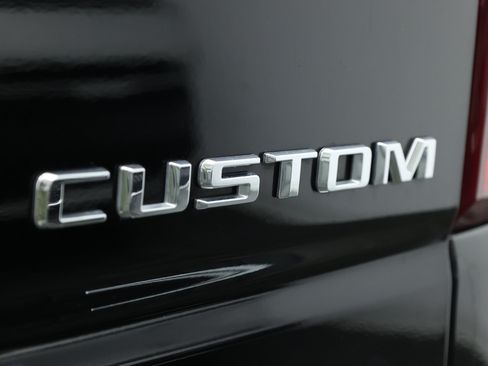 Used 2023 Chevrolet Silverado 1500 Custom AWD/4WD image 13