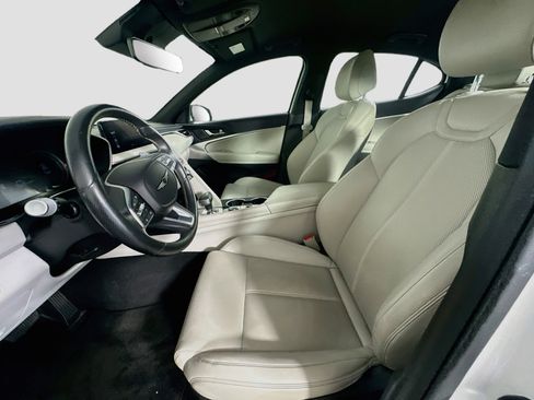 Used 2025 Genesis G70 2.5T AWD/4WD image 13