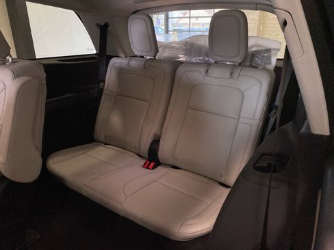 New 2026 Lincoln Aviator Reserve image 10